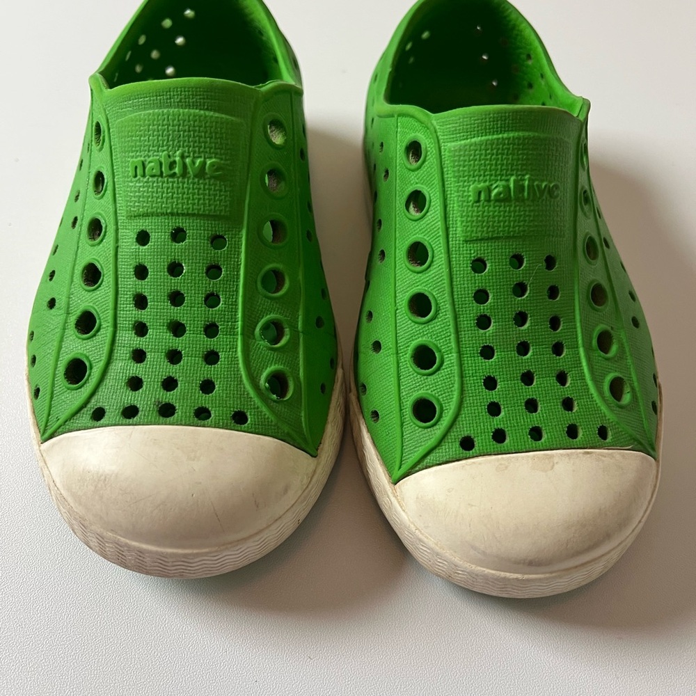 Native Kids Bright Green Water Shoes